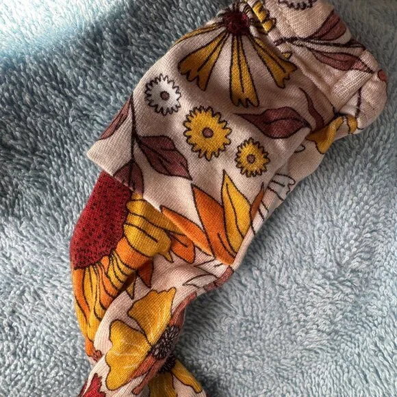 Newborn Posh Peanut Sunflower Footie - Picture 4 of 6